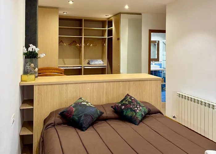 Ronda San Anton 아파트 토로